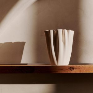Ferm Living Dedali Vase Offwhite H18