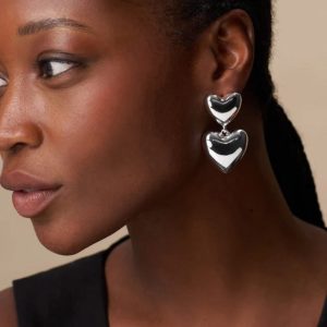 ORELIA Statement Voluminous Heart Drop Earrings Sølv