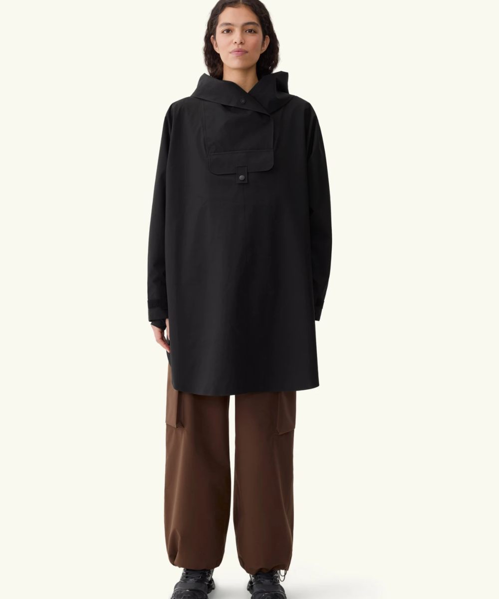 BLÆST Bergen Poncho Sort - Image 5