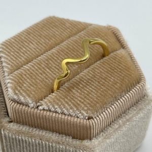 SERAPHINA RING - 14K gullbelagt ring i rustfritt stål, nikkelfri og vannbestandig