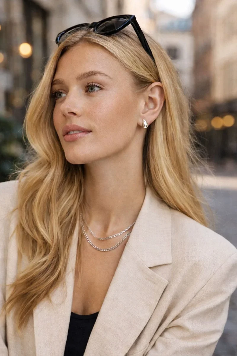 HELLO LOVELY DROPLET STUDS – kirurgisk stål, sølv eller 14K gullbelagt - Image 6