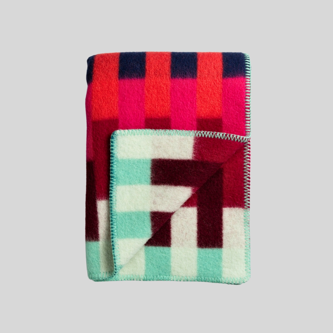 Åsmund Pink/Green Throw - Image 2