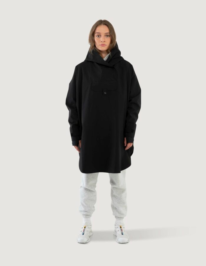 BLÆST Bergen Poncho Sort - Image 4